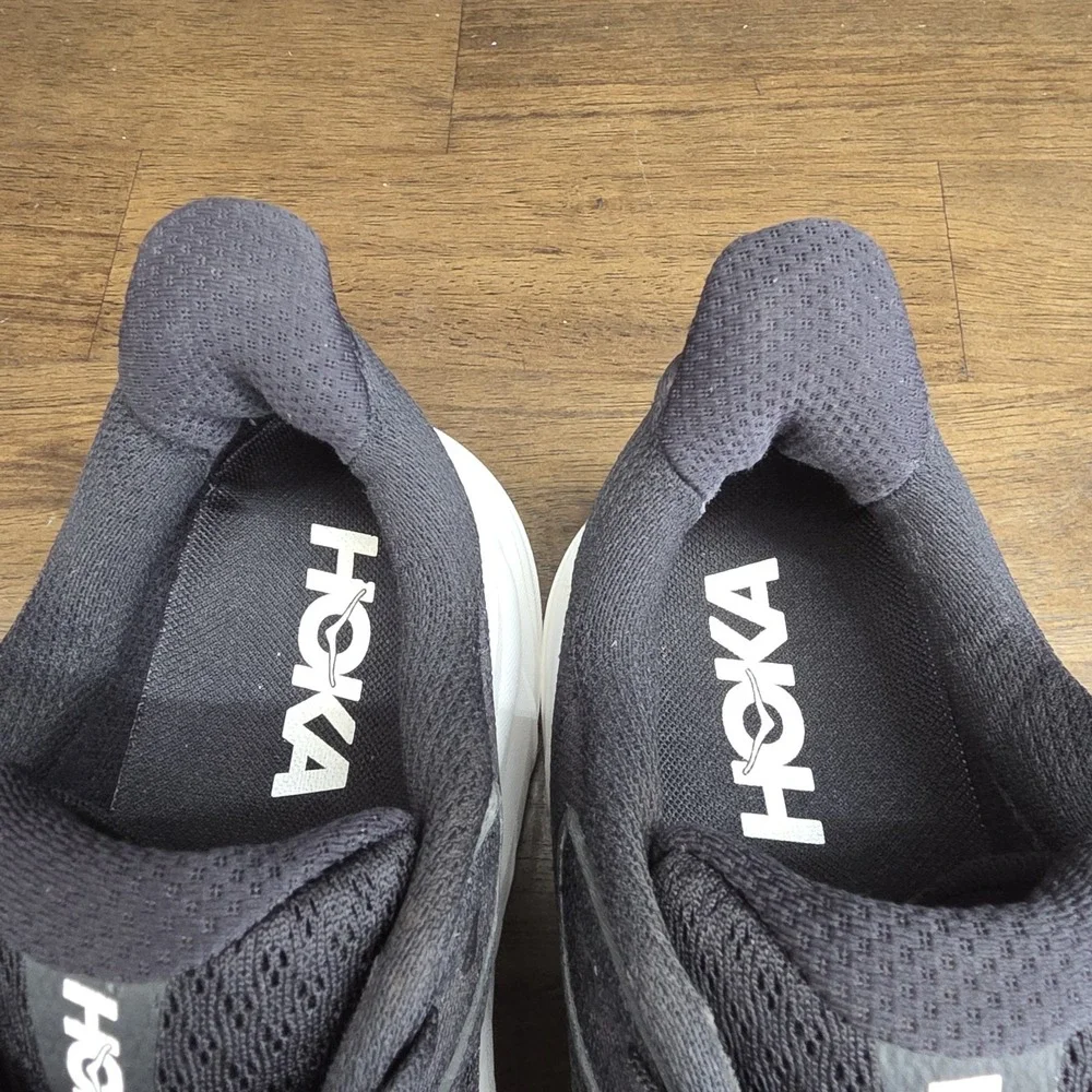 Hoka One One Clifton 10 Womens Size 8.5B Black Athletic Running Shoes Sneakers